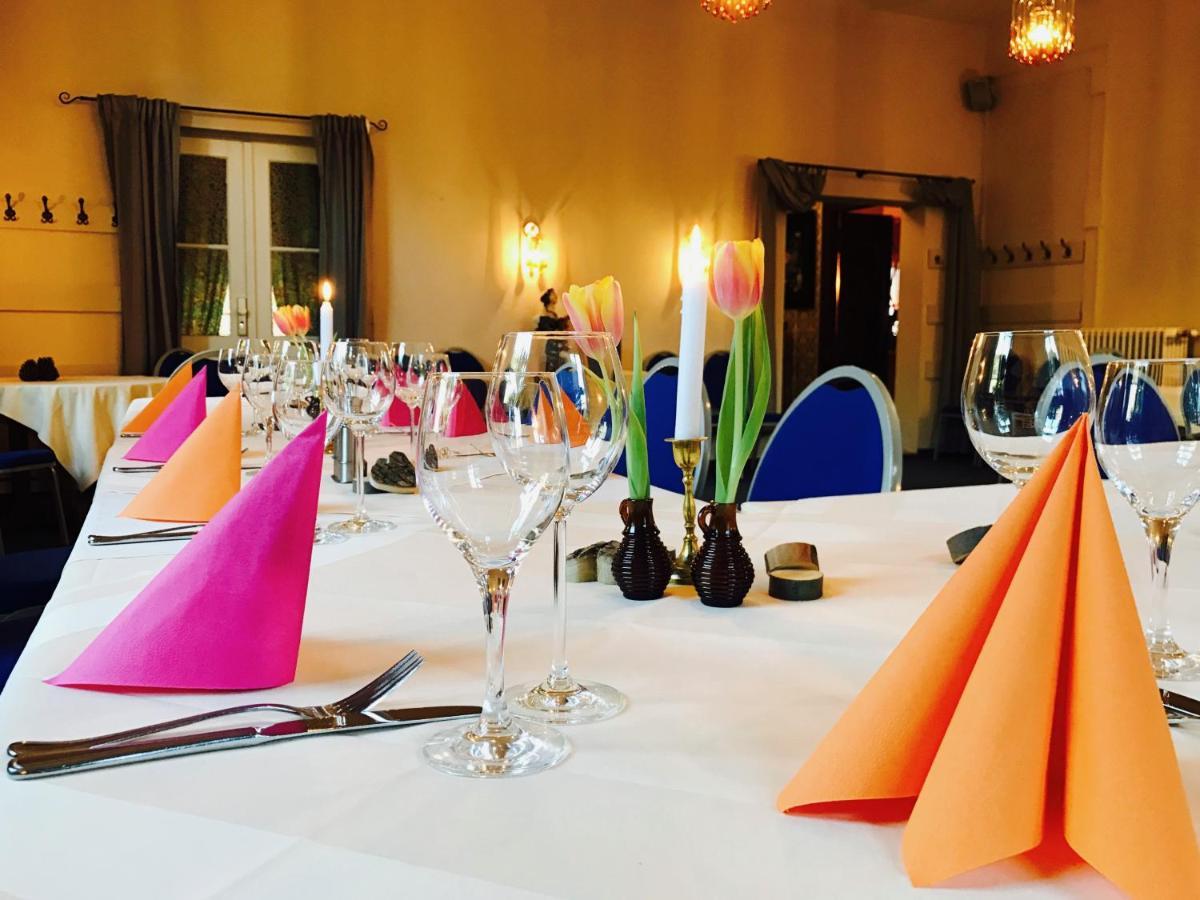 Zu Den Linden - Radebeul Pension Mit Restaurant Eksteriør bilde
