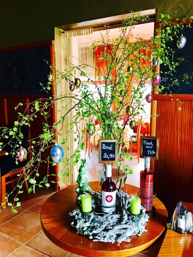 Zu Den Linden - Radebeul Pension Mit Restaurant Eksteriør bilde