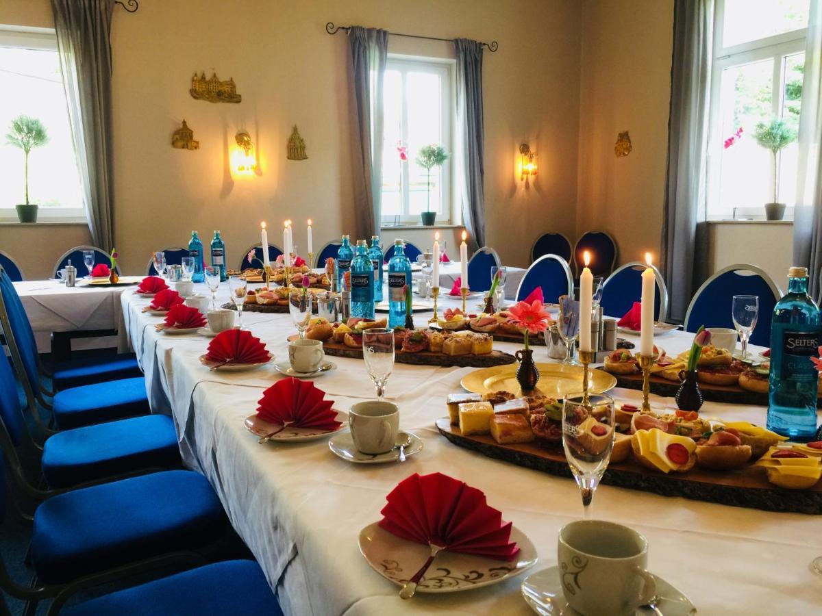 Zu Den Linden - Radebeul Pension Mit Restaurant Eksteriør bilde