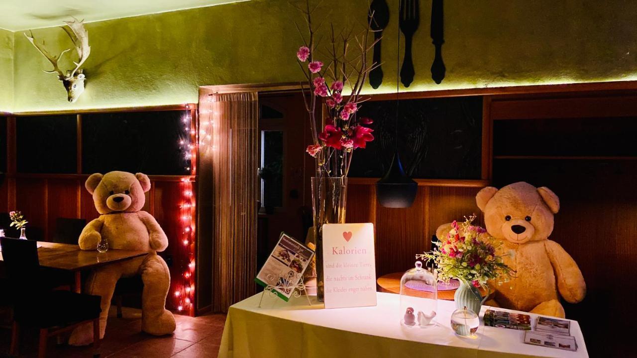 Zu Den Linden - Radebeul Pension Mit Restaurant Eksteriør bilde