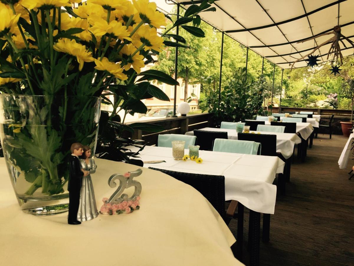 Zu Den Linden - Radebeul Pension Mit Restaurant Eksteriør bilde