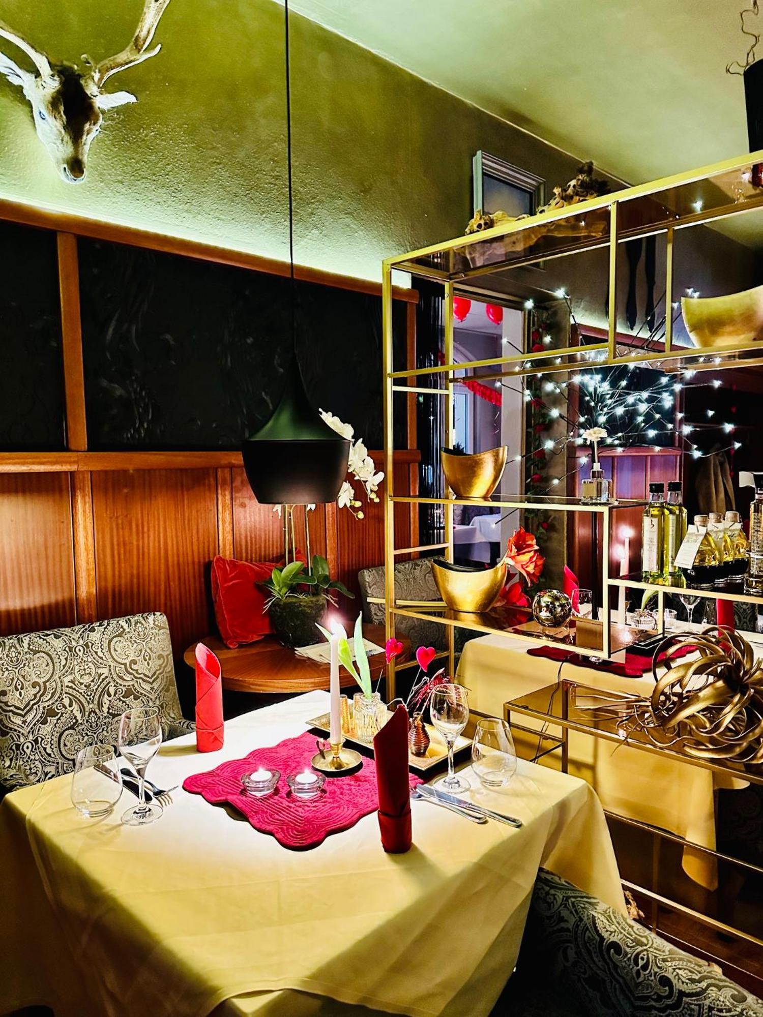 Zu Den Linden - Radebeul Pension Mit Restaurant Eksteriør bilde