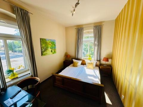 Zu Den Linden - Radebeul Pension Mit Restaurant Eksteriør bilde